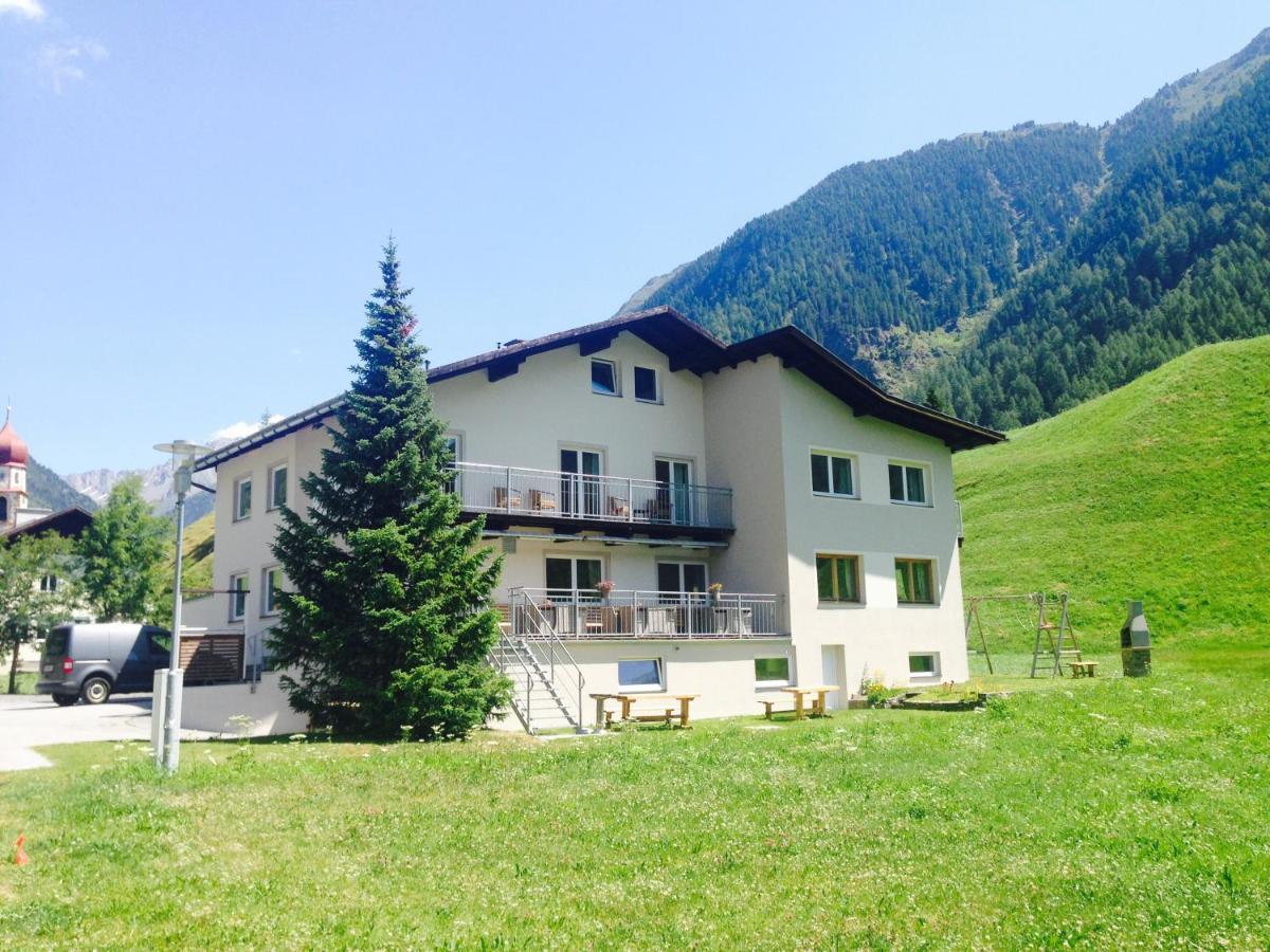 Apart Tyrol Umhausen Exterior photo
