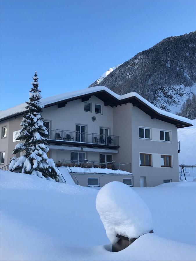 Apart Tyrol Umhausen Exterior photo